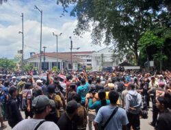 Ratusan Sopir Angkot Kota Bogor Demo, Tuntut Kejelasan Nasib